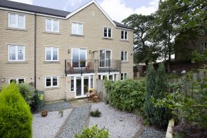 17 Larkfield Court 29 sm.jpg